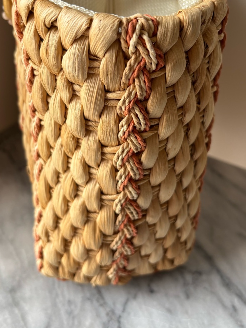 Vintage Straw Tote Handle Bag w Wicker Handles Top Zipper Beaded Handle Detail - Picture 7 of 16